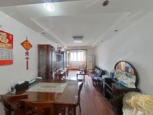 一梯两户,双南双阳台,小区中间位置,电梯已使用,业主很诚意