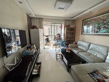 恒盛鼎城华公馆坐拥双轨交通 边套全明户型 小区中间位置 急售