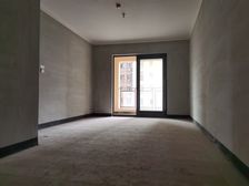 急售照母山 融创凡尔赛领馆三期 三房性价比高