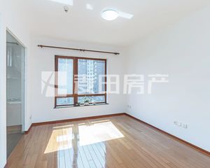 1室1厅蓝堡国际公寓南区