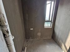 礼嘉天街旁 大平层樾千山五房 出门就是公园轻轨站175好划算