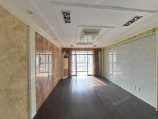 新上有产权车位,空中别墅,全明户型,带露台看房方便,价可谈