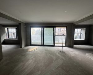 雅戈尔新长岛4室2厅3卫南朝向350.0万元/套出售