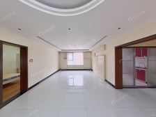 南三环玉泉营!亿朋苑一区!3室2卫!中间楼层!近地铁纪家庙站