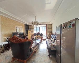 古美新上3叠4,6房2厅3卫,精装修,拎包入住,送车库