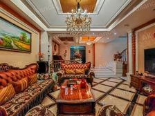 汽博中心 南向精装联排别墅 拎包入住 花园70平米