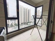 一梯一户 带车位 满二 自住 可谈!