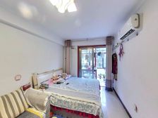 机场路28中,精装三室,中间楼层, ,诚心出售,急售