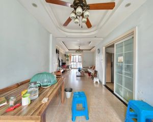 世茂城二期 4室2厅 南 北