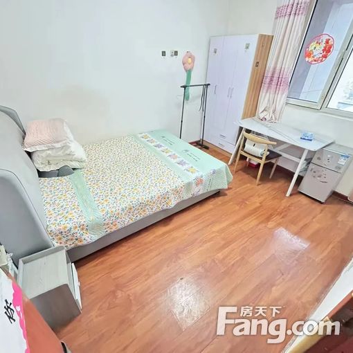 可月付 九棵树城铁0距离 玉兰湾精装次卧 下楼就是地铁站