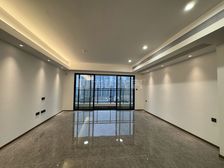 精装 4室 南北通透 不满两年 电梯房 房东急置换 诚心出售