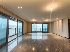 晓风印月 235平4居 南向精装修 方便看房 中间楼层无遮挡