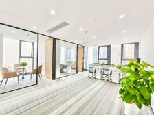 楼下地铁只租28元含税!4隔间12工位!24空调 拎包办公
