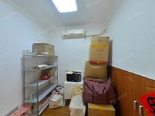 三轨社区,采光好,全明。一房一厅。配套成熟。