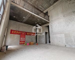 中海央墅南北朝向,采光好。