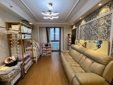 晋元大一房,三轨交汇,位置好,楼层好,业主置换,诚意出售。