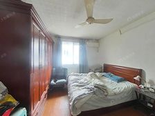 内环边 单价低 南北通透一室一厅 业主诚心 满五年