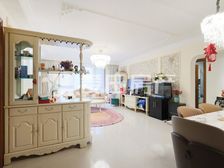 A区新上南北通透三居室,百万精装,满两年,可看房