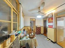 双轨口,低楼层,上下楼方便,全明户型,小区车位充足