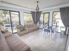 穆拉省费特希耶奥瓦吉克 (Ovac?k) 的自然环绕三卧公寓