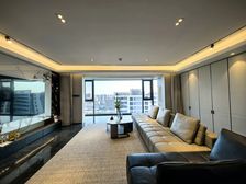 滨河鸣翠府4室2厅2卫南朝向1050.0万元/套出售