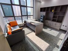 地铁口租49每平 领海大厦148平2办14工位 南向自控地暖