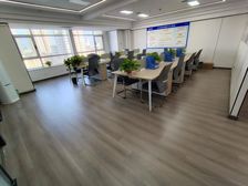 双地铁租5900 易和蓝钻180平2办16工位 双采光 自控