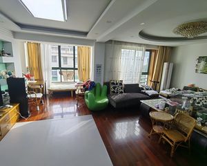 东钱湖 顶加阁精装 正规商品房 临地铁 高楼层视野好