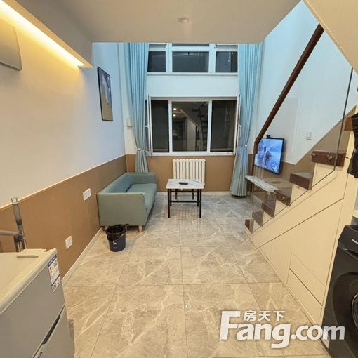 中南世纪城四期复式公寓地铁口,精装修,家具家电齐全,拎包入住