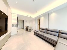 崂山金茂府东区套三双卫,中间楼层,视野好