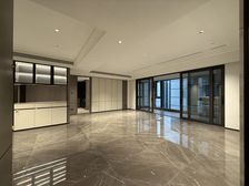 明湖怡府3室2厅2卫南朝向970.0万元/套出售