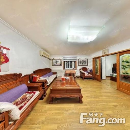 芳馨园南向精装两室 90平地铁口2800元/月