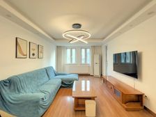 新上房源,小区lou 位置大三房,地铁口,采光好,欢迎品鉴