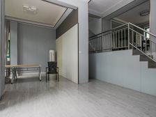 众众双拼,小区中间位置,户型大气,精装修,诚售,欢迎实地看房