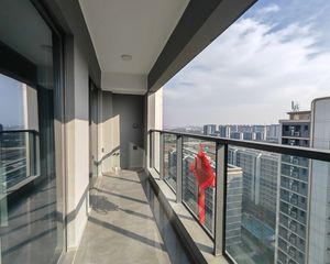 璀璨天鑫里3室2厅2卫南朝向230.0万元/套出售