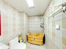 满五,诚心出售,好楼层,带小房