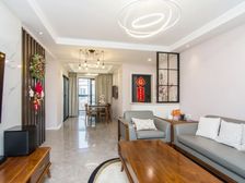 新装修60万,挑高客厅,实用面积142平米,采光通风好全明。