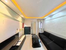 一梯两户南北户型,正宗河景房,地鉄不远,购物也近,房东诚心