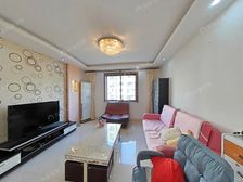 工程大在跟前, 三房两厅 看房随时 精装修 诚心出售