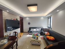 正南崇本苑3室2厅精装修