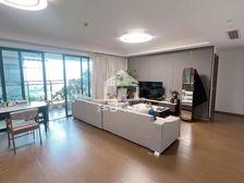 华润中山府4房2厅精装245万