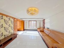 万年花城三期4室2厅南西