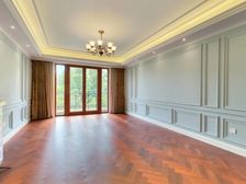 近看小区景观 楼座位置好 视野开阔安静 双车位大储藏