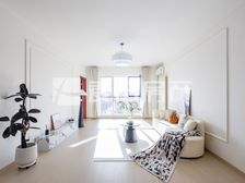 朝阳大悦城旁,华纺易城132平,东南3居,二次装修,