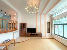 04年品质双拼别墅,外环内,使用面积500平,带花园车库露台