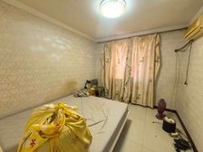 鑫和花园A区 一楼前面有个自己圈的院子 三室两厅双卫