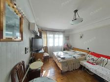 三楼 精装修 稀有两房 可直接拎包入住