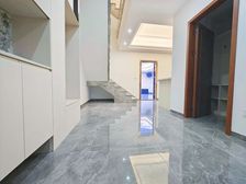 旗山橡树郡 新精装别墅 带花园 安静舒适 价格可议 5房5卫