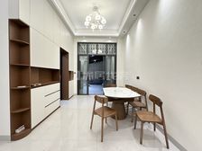 北区康桥1209精装五房 南北通透 带大花园 看房方便可谈价