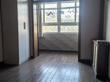 郡璟家园对面2005年建成 大独立客厅 西环路边上 出行方便